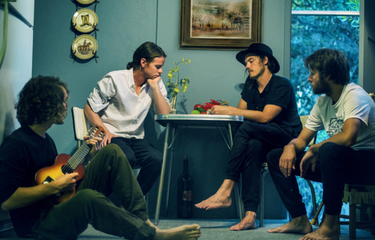 Lirik dan Chord Lagu How Come My Body - Half Moon Run