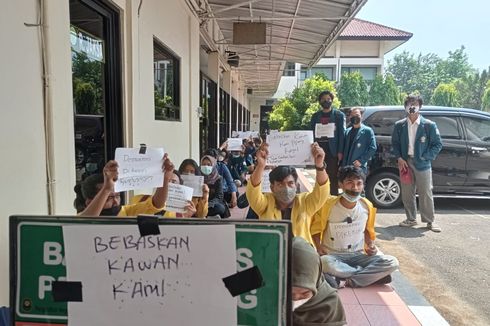 Dua Mahasiswa Pendemo Tolak Omnibus Law di Semarang Dituntut 3 Bulan Penjara