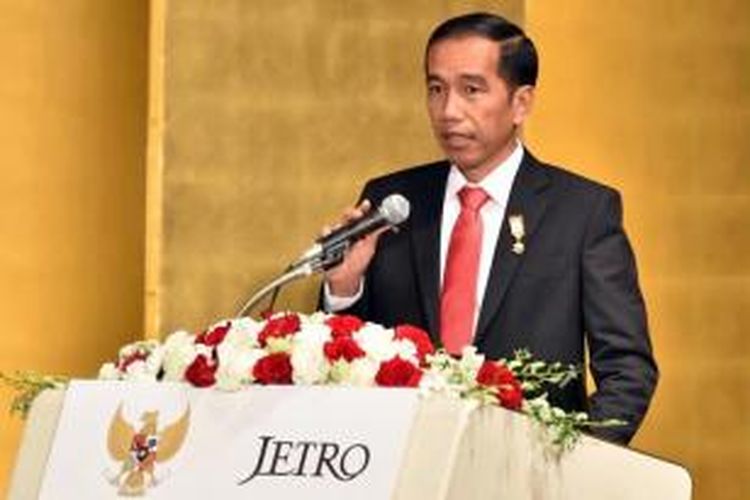 Presiden Joko Widodo memberikan kata sambutan dalam acara Indonesia Business Forum untuk promosi bidang investasi dan perdagangan di Indonesia, di Tokyo, Selasa (24/3/2015). Jokowi dijadwalkan berada di Jepang selama 4 hari.