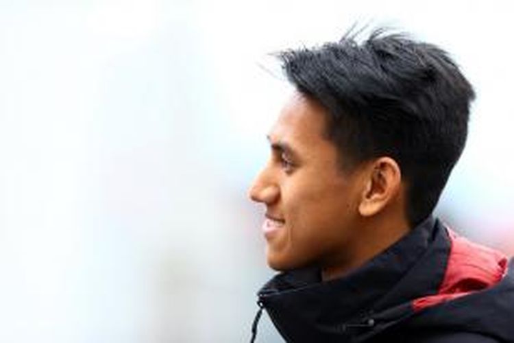 Sean Gelael bersama Tim Jagonya Ayam with Carlin segera menemui akhir musim balap untuk kejuaraan Formula Renault 3.5 tahun ini.