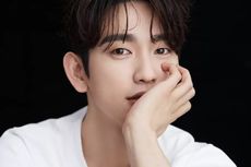 Cerita Jinyoung GOT7 dalami Peran sebagai Penyandang Disabilitas dalam Film Christmas Carol