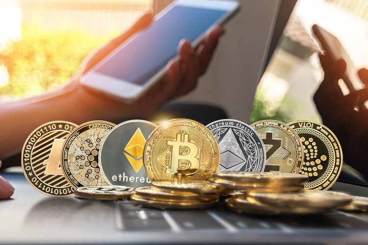 Bitcoin adalah mata uang kripto pertama yang memiliki nilai kapitalisasi paling besar