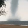 Fenomena Waterspout Muncul di Pantai Slopeng Sumenep, Nelayan dan Pengunjung Pantai Panik