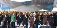 Bupati Jember dan Anak Buah Ikut Panas-panasan Saat Upacara HUT ke-81 RI, Tenda Hanya untuk Veteran
