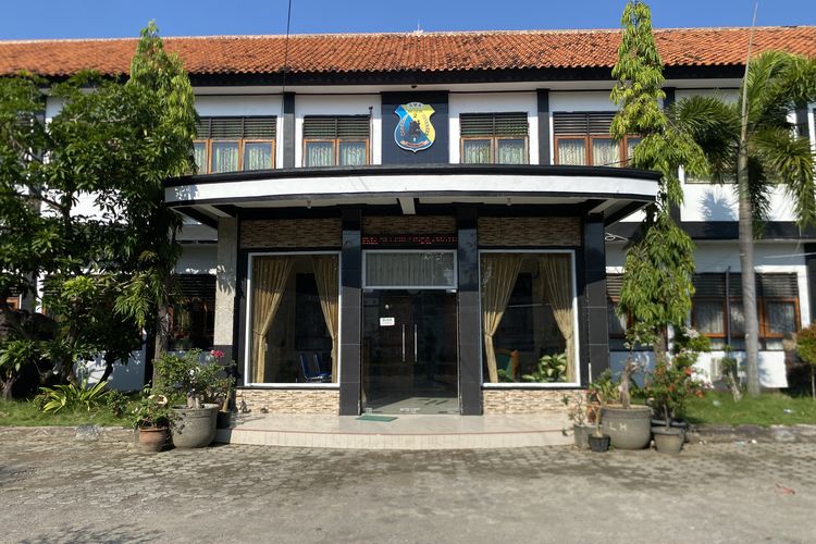 Pendaftar SMAN 2 Indramayu Membludak di Hari Terakhir SPMB, Diduga Limpahan Sekolah Maung