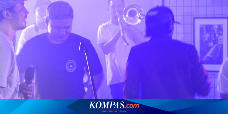 Shaggydog Buka Konser Perayaan 23 Tahun Dengan Kembali Berdansa Honey 03 cobalah mengerti 04 bungaku 05 hey cantik 06 special buat kamu 07 pesta 08 berteman angin 09 date 10 jalan jalan 11. shaggydog buka konser perayaan 23 tahun