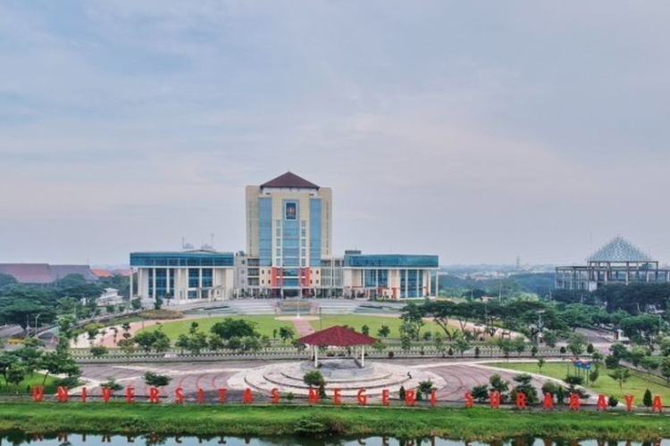Universitas Negeri Surabaya (Unesa) membuka jalur mandiri yakni jalur Golden Ticket Unesa 2024.