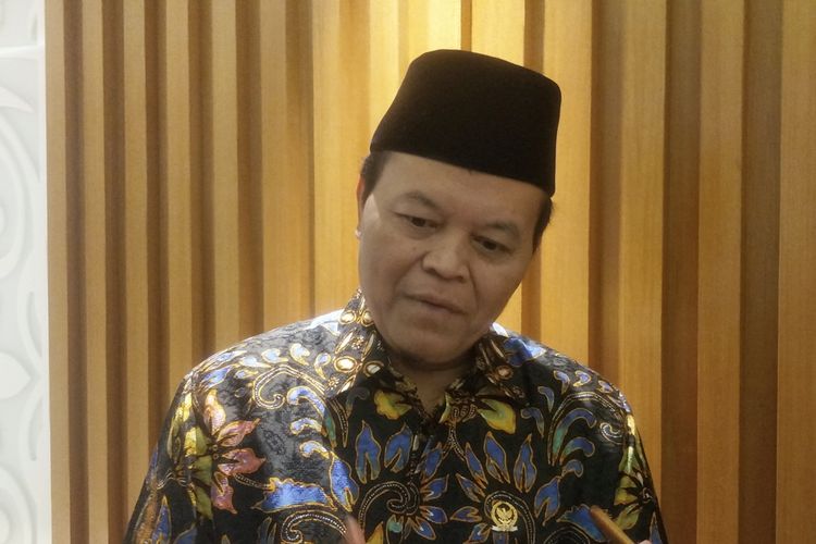 Wakil Ketua MPR dari Fraksi Partai Keadilan Sejahtera (PKS) Hidayat Nur Wahid di Kompleks Parlemen, Senayan, Jakarta, Rabu (9/10/2019). 