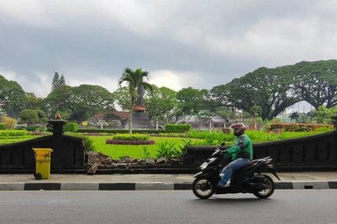 Tembok Alun-alun Tugu Kota Malang Ambruk Ditabrak Mobil, Penabrak Diminta Perbaiki, Butuh Dana Rp 10 Juta