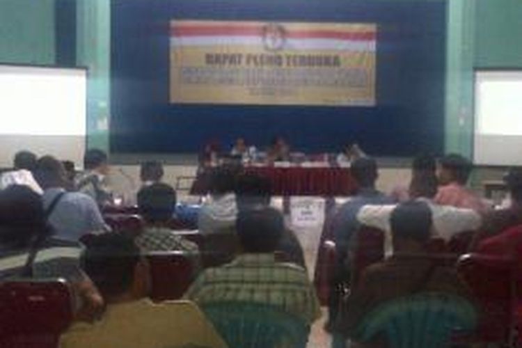 Rapat Pleno Rekapitulasi hasil Pemilu Legislatif KPU Pamekasan, Senin (21/4/2014).