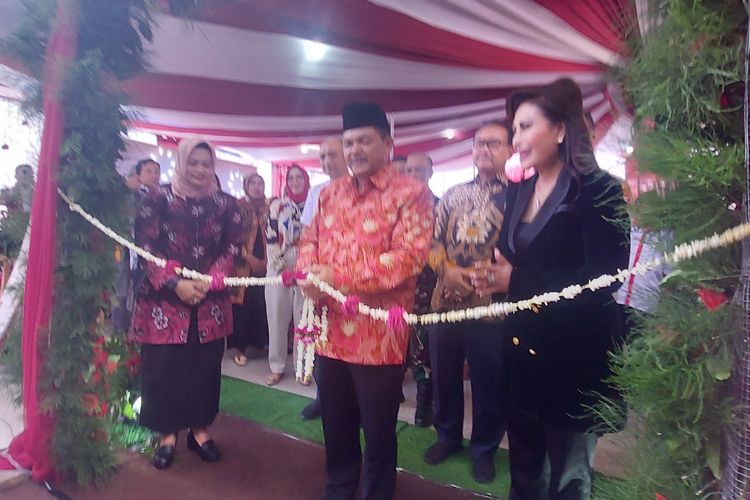 Bupati Semarang Ngesti Nugraha meresmikan At Tin Hospital