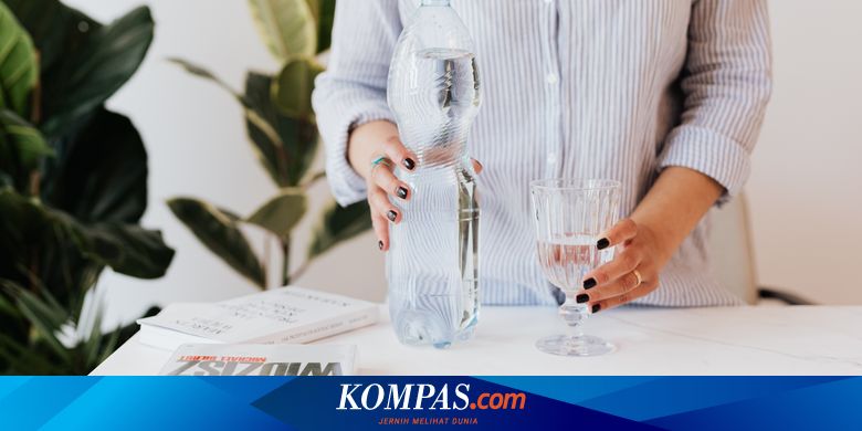 Terlalu Banyak Minum Air Putih? Hati-hati Overhidrasi