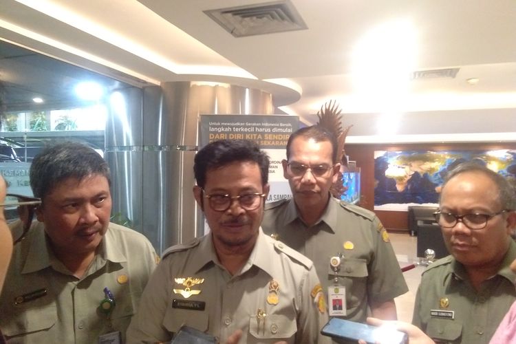 Menteri Pertanian, Syahrul Yasin Limpo usai mengikuti rapat koordinasi di Kantor Kemaritiman dan Investasi, Jakarta, Senin (24/2/2020).