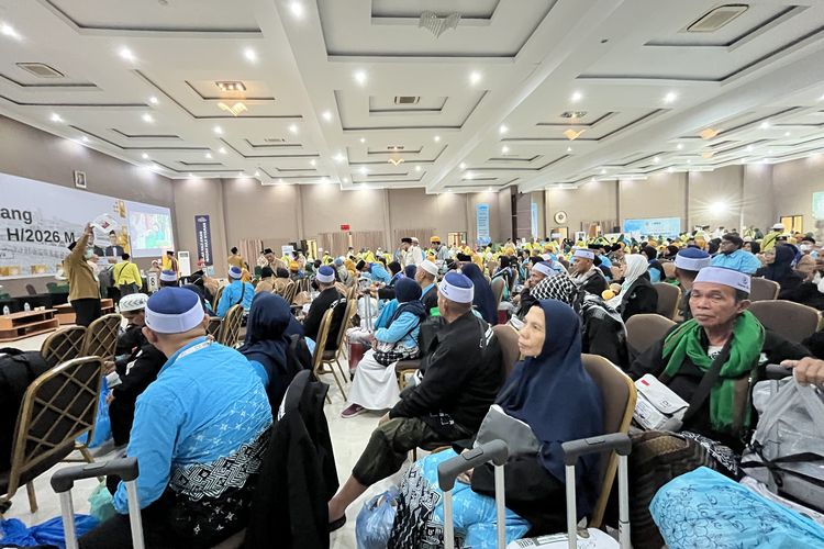 48 Jemaah Haji Debarkasi Surabaya Wafat Saat Proses Pemulangan ke Tanah Air