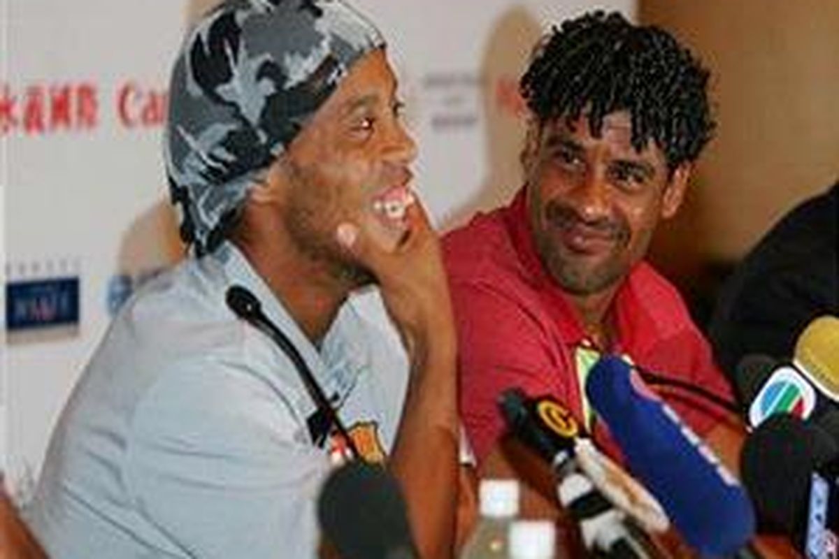 Ronaldinho dan pelatih Frank Rijkaard kemungkinan akan berpisah.