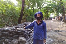 Cerita Pasukan Biru: Bersihkan Gorong-gorong Sedalam 1,5 Meter hingga Bau Jengkol di Kawasan Mewah