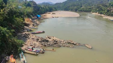 Saat Sungai Mahakam Surut, 4.000 Warga Long Apari Kesulitan Air Bersih, Harga Logistik Meroket