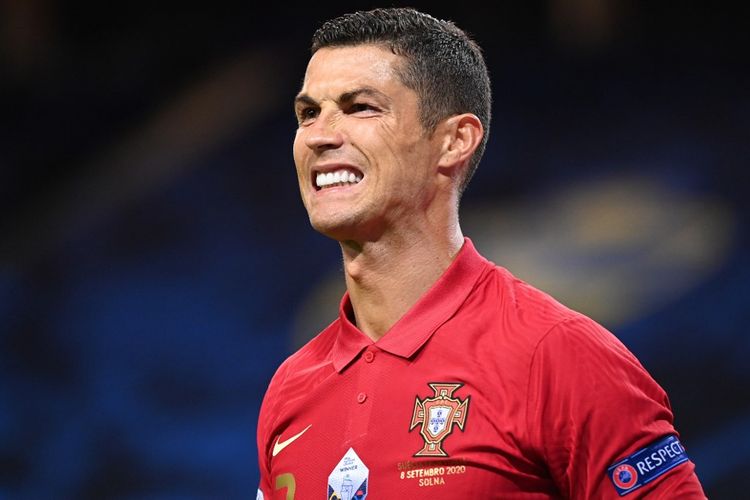 Cristiano Ronaldo dipastikan tidak bisa membela Portugal ketika menjamu Swedia pada laga UEFA Nations League, Rabu (14/10/2020), setelah dirinya positif terpapar Covid-19 sehari sebelum laga.
