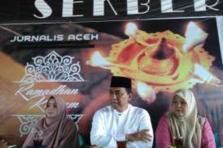 Calon Gubernur Aceh dengan Nomor urut 1 Tarmizi Karim menyambangi markas jurnalis di Kota Banda Aceh, dalam temu pers nya, Tarmizi Karim memaparkan program kerjanya jika terpilih menjadi gubernur Aceh pada pilkada 2017 mendatang.