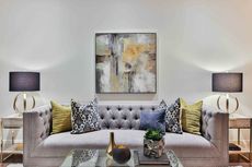 Jangan Asal, Ini Tips Memilih Warna Sofa yang Tepat untuk Ruangan
