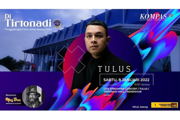 Tulus meramaikan konser di Terminal Tirtonadi, Surakarta.