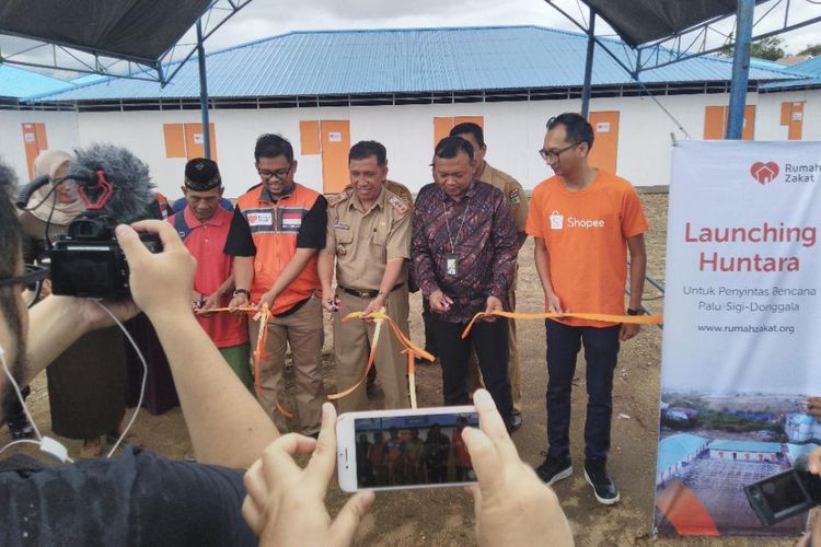  Huntara di Jalan Dayo Dara, Kecamatan Mantikulore, Kota Palu, mulai ditempati, Selasa (22/01/2019).