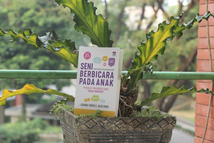 Buku Seni Berbicara pada Anak