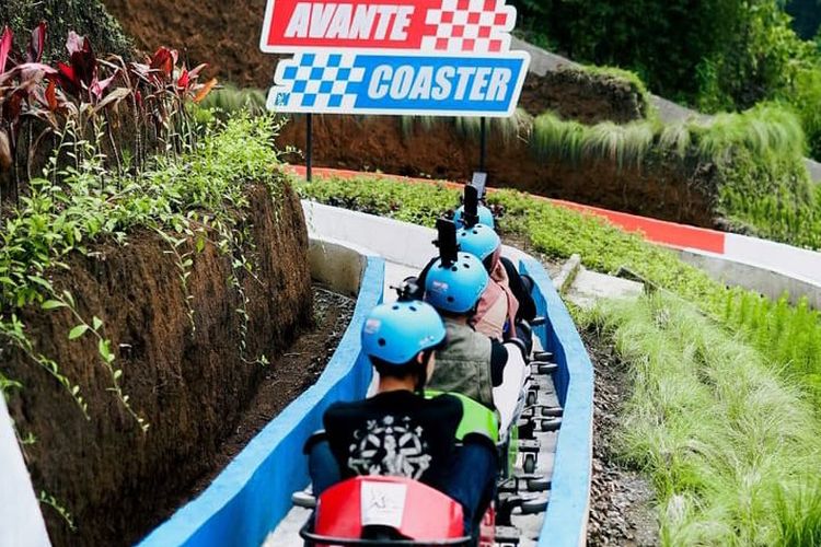 Avante Coaster adalah salah satu wahana di Kembang Langit Park di Batang, Jawa Tengah. 