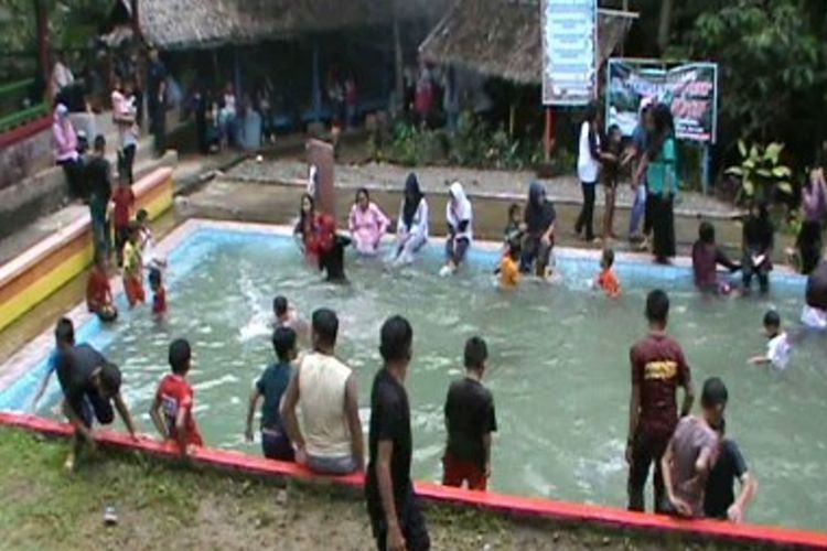 TRADISI LIBURAN JELANG RAMADAN : Liburan sambut ramaadan, objek wisata di padati wisatawan