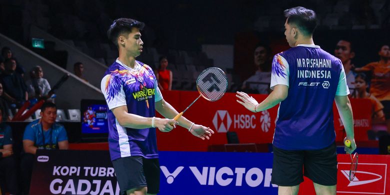 Aksi pasangan Indonesia, Sabar Karyaman Gutama/Moh Reza Pahlevi Isfahani, dalam laga perempat final Indonesia Masters 2026 di Istora Senayan, Jakarta, 23 Januari 2026.