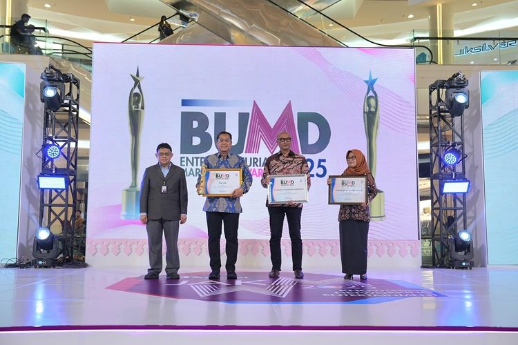 PAM JAYA menerima apresiasi dalam ajang BUMN Entrepreneurial Marketing Awards 2025.