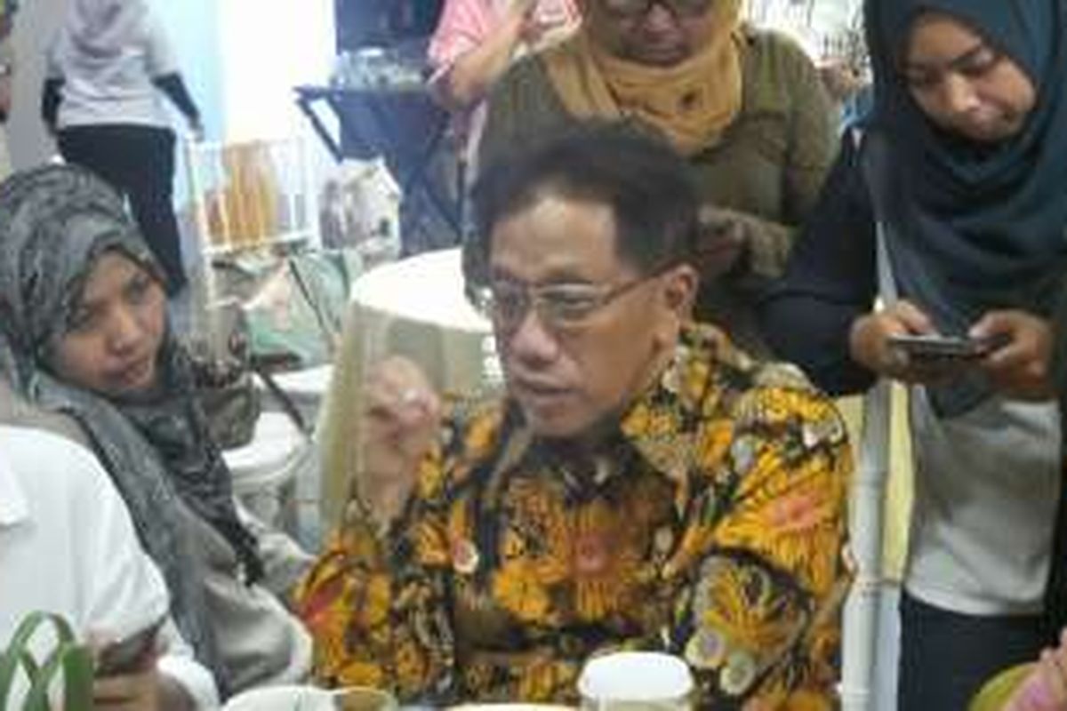 Kepala Eksekutif Pengawas Industri Keuangan Non Bank (IKNB) OJK Firdaus Djaelani di Jakarta, Rabu (22/6/2016).