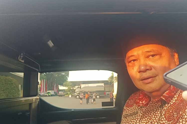 Ketua Umum Partai Golkar yang juga Menko Perekonomian, Airlangga Hartarto di Istana Kepresidenan, Jakarta, Rabu (27/7/2023).