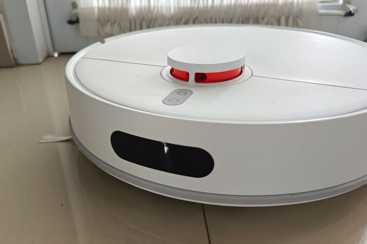 Xiaomi Robot Vacuum S40C memiliki beberapa komponen, terdiri dari sensor Laser Distance Sensor (LDS) yang menonjol di bagian atas perangkat.