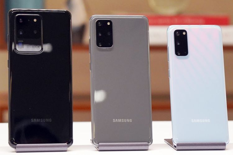 Samsung meluncurkan Galaxy S20, S20 Plus, dan S20 Ultra pada 11 Februari 2020 di San Francisco, AS. Trio ponsel ini bakal tersedia di Indonesia pada Maret 2020.