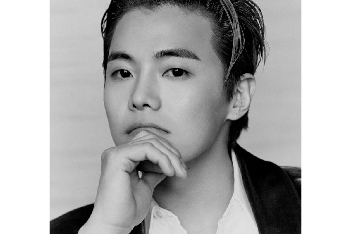 Park Eunsok saat berperan menjadi Logan di drama Penthouse 