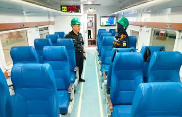 Interior kereta ekonomi New Generation.
