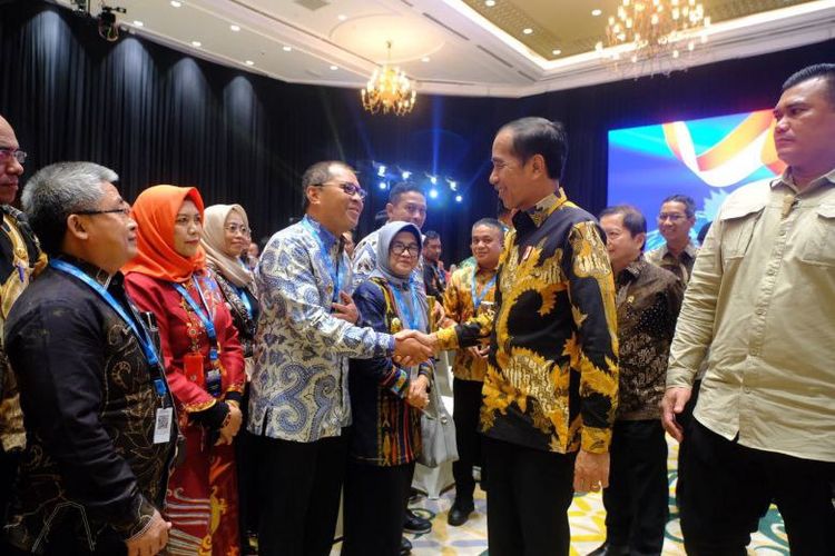 Wali Kota Makassar Mohammad Ramdhan Pomanto bersama Presiden RI Joko Widodo.