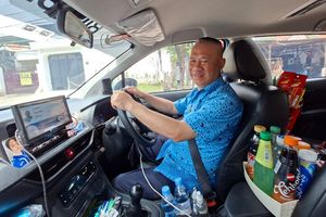 Kisah Gudianto Huang, Sopir Taksi Blue Bird di Surabaya yang Sulap Mobil Jadi Warung Gratis untuk Penumpang