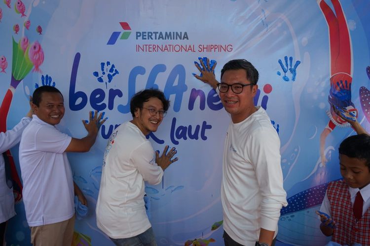 Pertamina International Shipping (PIS) bersama public figure Dimas Anggara mengenalkan program BerSEAnergi untuk Laut.