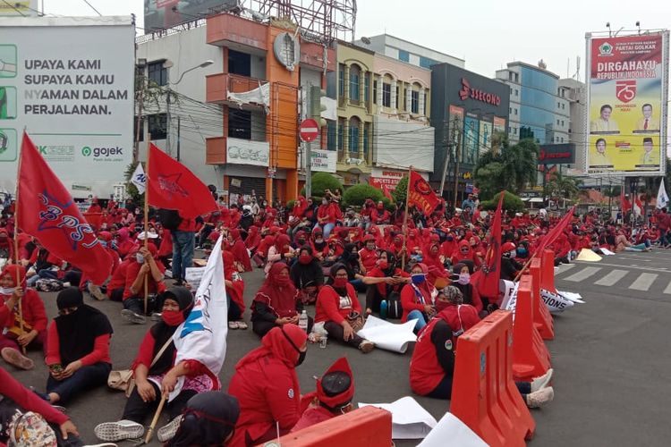 Foto gaji umr majalengka 2025 peringkat ke 22 di jawa barat halaman 2