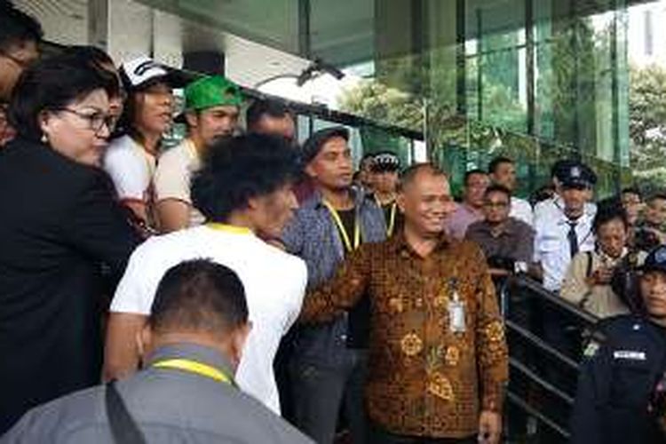 Personel band Slank bertemu Pimpinan KPK di Gedung KPK, Jakarta Selatan, Senin (22/2/2016).