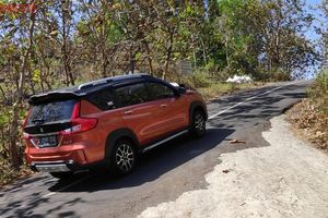 Tips Menghindari Mobil Gagal Menanjak di Jalan Terjal