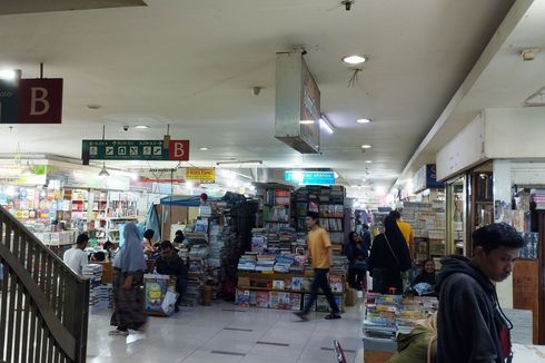 Sepi Pembeli saat Pandemi, Penjual Buku di Blok M Square Fokus Jualan di Marketplace