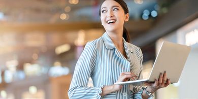 9 Fashion Item Wajib untuk Perempuan 40 Tahun ke atas agar Tetap Stylish