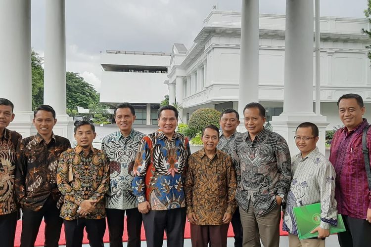 Asosiasi Pedagang Pasar Seluruh Indonesia (APPSI) di Istana Merdeka, Jakarta, Kamis (23/1/2020). 