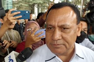 contoh kalimat thesis statement Firli Bahuri Ditetapkan Tersangka Kasus Pemerasan Syahrul Yasin Limpo