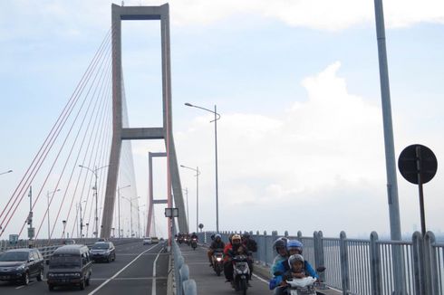 Diduga Maling Motor, Seorang Pria Loncat dari Jembatan Suramadu, Polisi: Masih Dicari, Belum Tahu Kondisinya