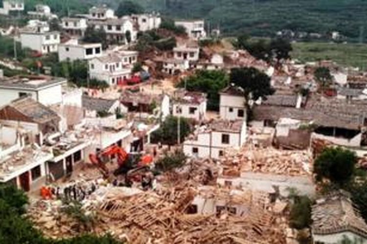 Gempa 6,1 SR di Yunnan, Minggu (3/8/2014) terasa sampai ke provinsi tetangga, Guizhou dan Sichuan.
