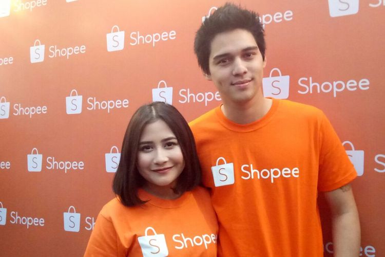 Prilly Latuconsina dan Maxime Bouttier saat ditemui dalam acara Grand Launching Brand Ambassador Shopee, di kawasan SCBD, Sudirman, Jakarta Selatan, Rabu (7/2/2018).